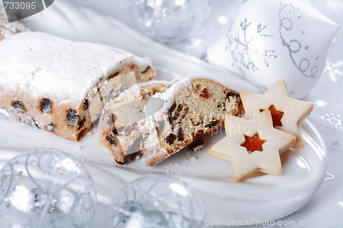 Image of Christmas cake and cookies