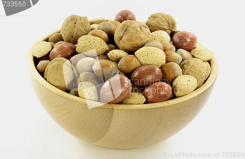 Image of Assorted nuts. 