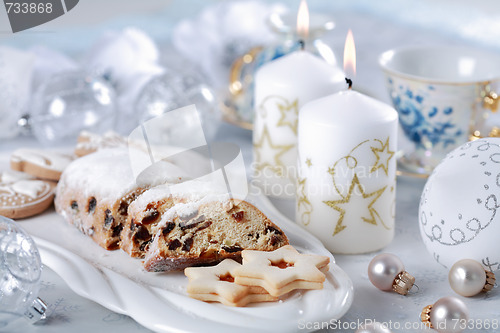 Image of Christmas cake and cookies