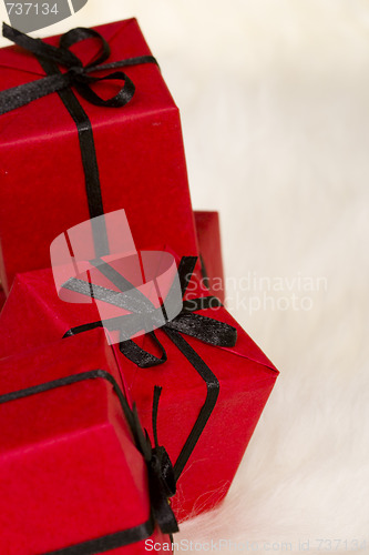 Image of red gift boxes 