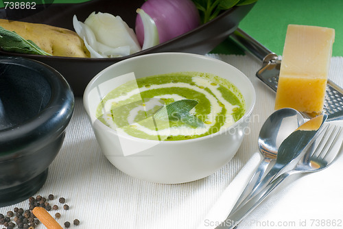 Image of spinach soup