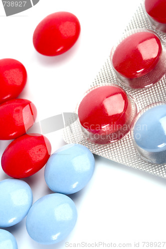 Image of red and blue pills