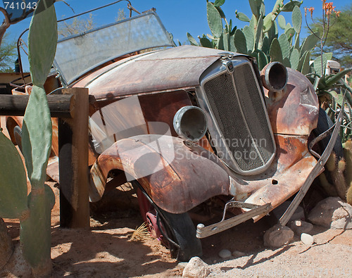 Image of rusty car