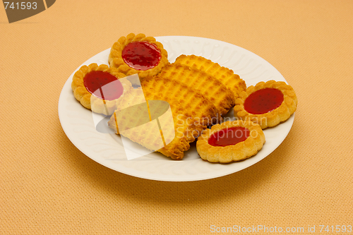 Image of A plate of cookies