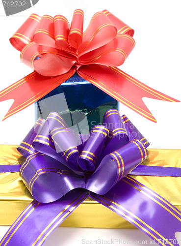 Image of two gift boxes