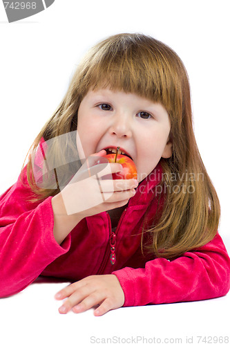 Image of kid eating appl