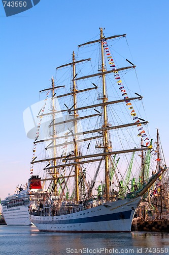 Image of Tall ships in port