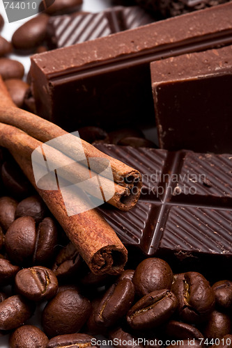 Image of chocolate, coffee and cinnamon sticks