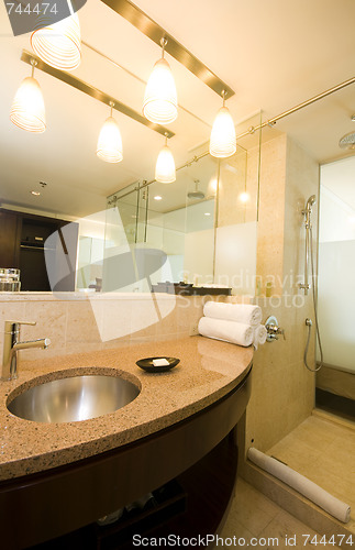 Image of luxury hotel bathroom trinidad port of spain