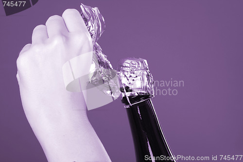 Image of Opening champagne bottle