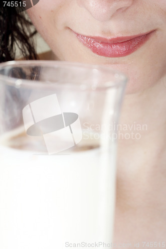 Image of Young people eating milk with cereals