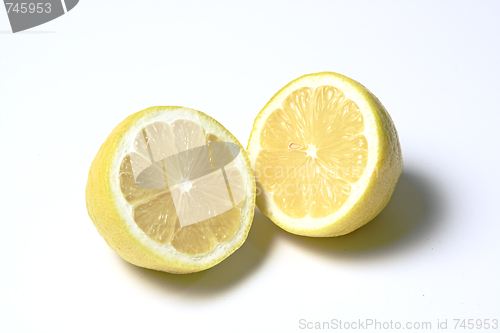 Image of The cutted lemons 