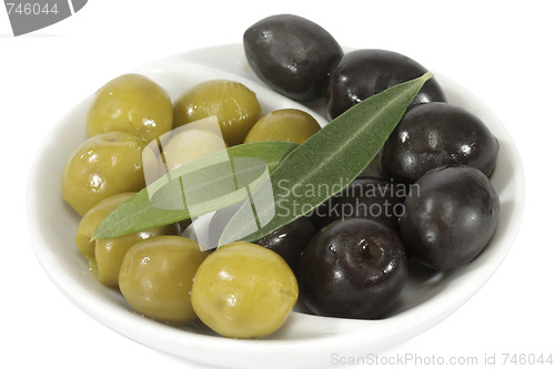 Image of Olives with leaf