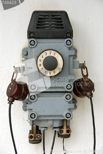 Image of old telephone