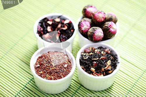 Image of Various Tea Leaves