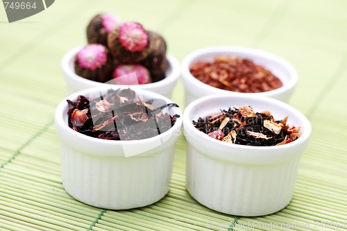 Image of Various Tea Leaves