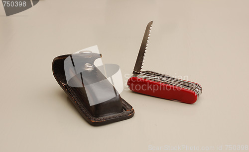 Image of A pocket saw