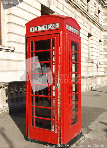 Image of London telephone box