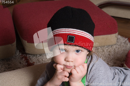 Image of child in hat