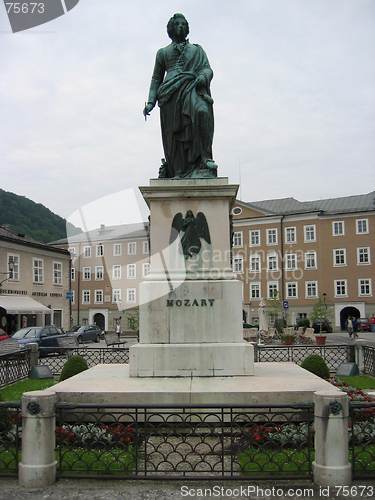 Image of Mozart statue