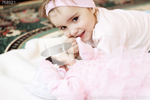 Image of Smiling sister