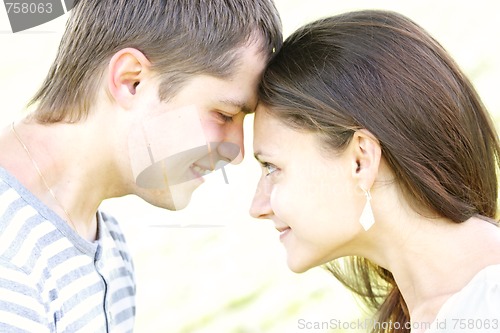 Image of Forehead to forehead