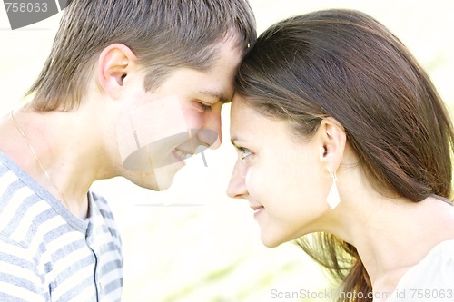 Image of Forehead to forehead