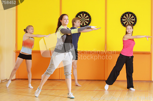 Image of Left turn in group aerobics