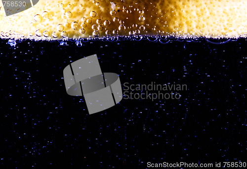 Image of Lemon slice in water