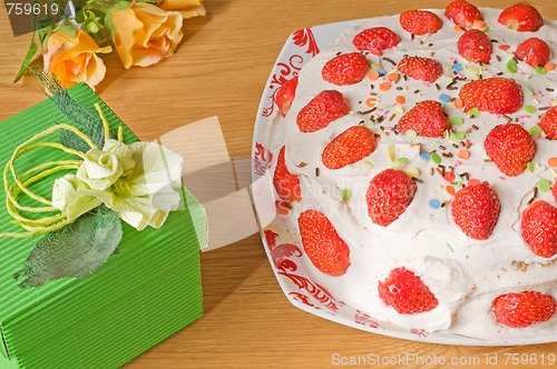 Image of Cake and present