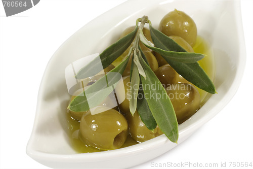 Image of Green olives in olive oil
