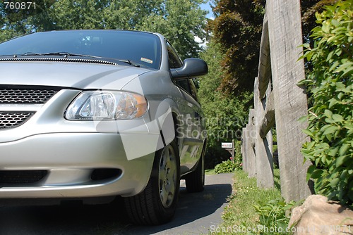 Image of Grey minivan