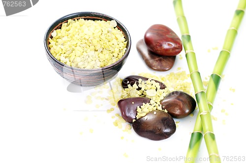 Image of green bath salt with bamboo