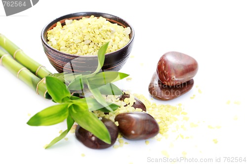 Image of green bath salt with bamboo