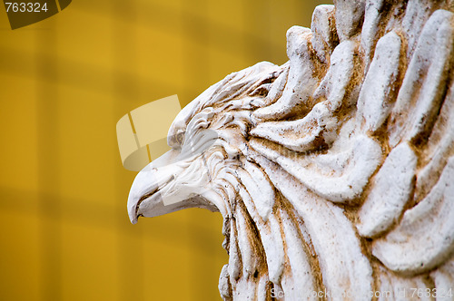 Image of The close up of carving eagle