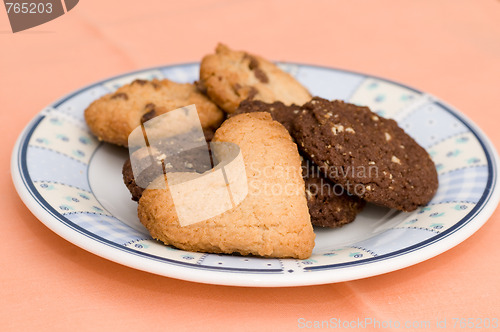 Image of Freshly bakes cookies ready to be served