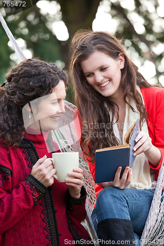 Image of Mother and daughter