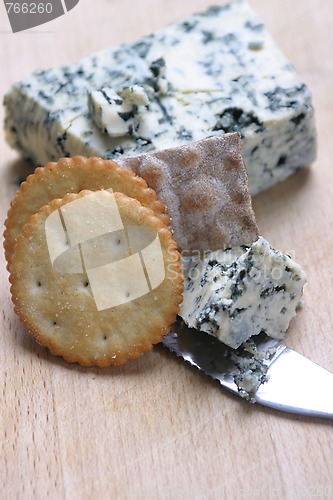 Image of Blue cheese and crackers