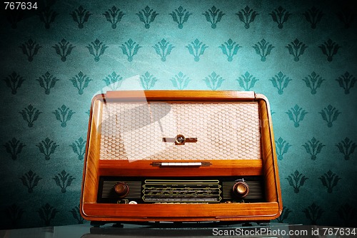 Image of vintage radio