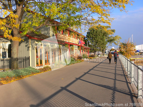 Image of Lake promenade in Hamilton.