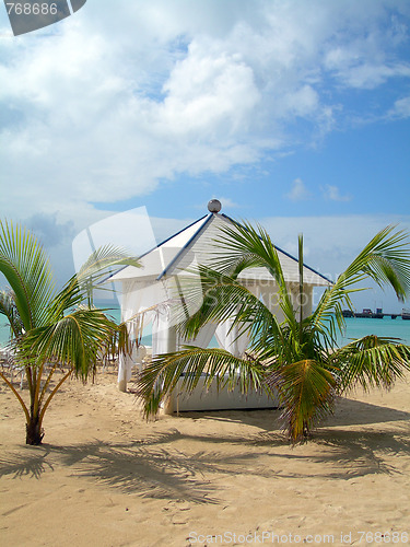 Image of luxury beach hut corn island nicaragua