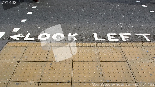 Image of Look left