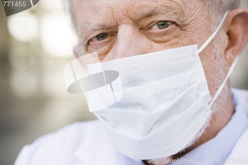 Image of Doctor Wearing Mask