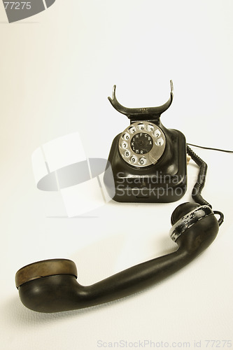 Image of old telephone