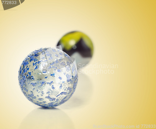 Image of Marbles on Gold