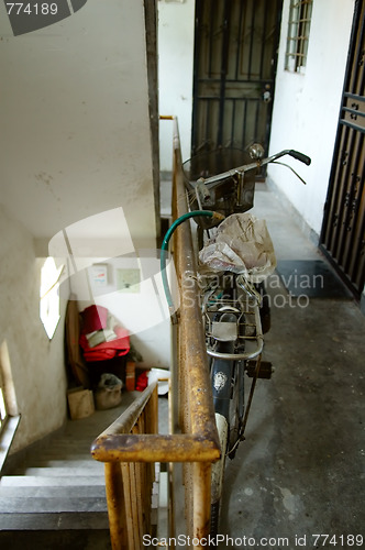 Image of Worn bicyle