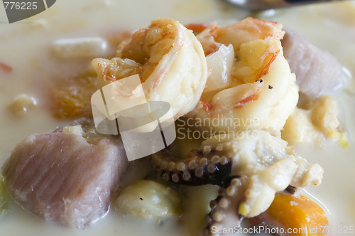 Image of bowl of mixed seafood soup nicaragua