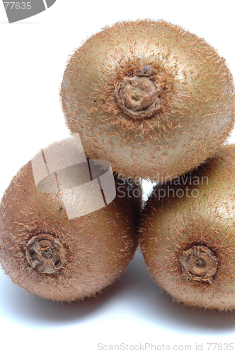 Image of three kiwi