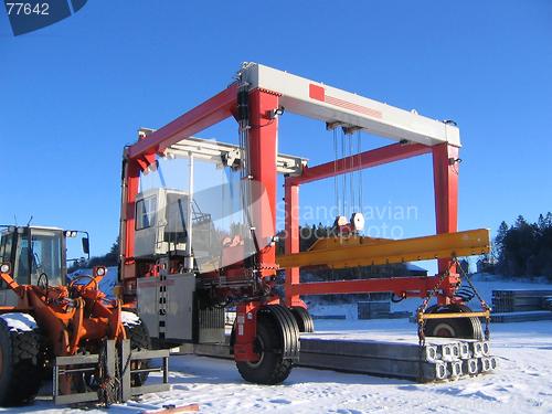 Image of crane and shovel