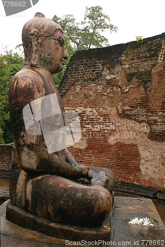Image of Statue of Seated Buddha in Vatadage Temple, Polonnaruwa